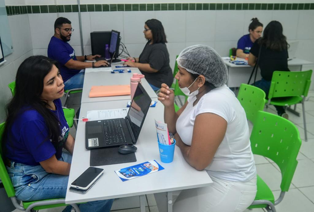 Painel de Empregos participa da “2ª Feira de Oportunidades” do Grau Técnico