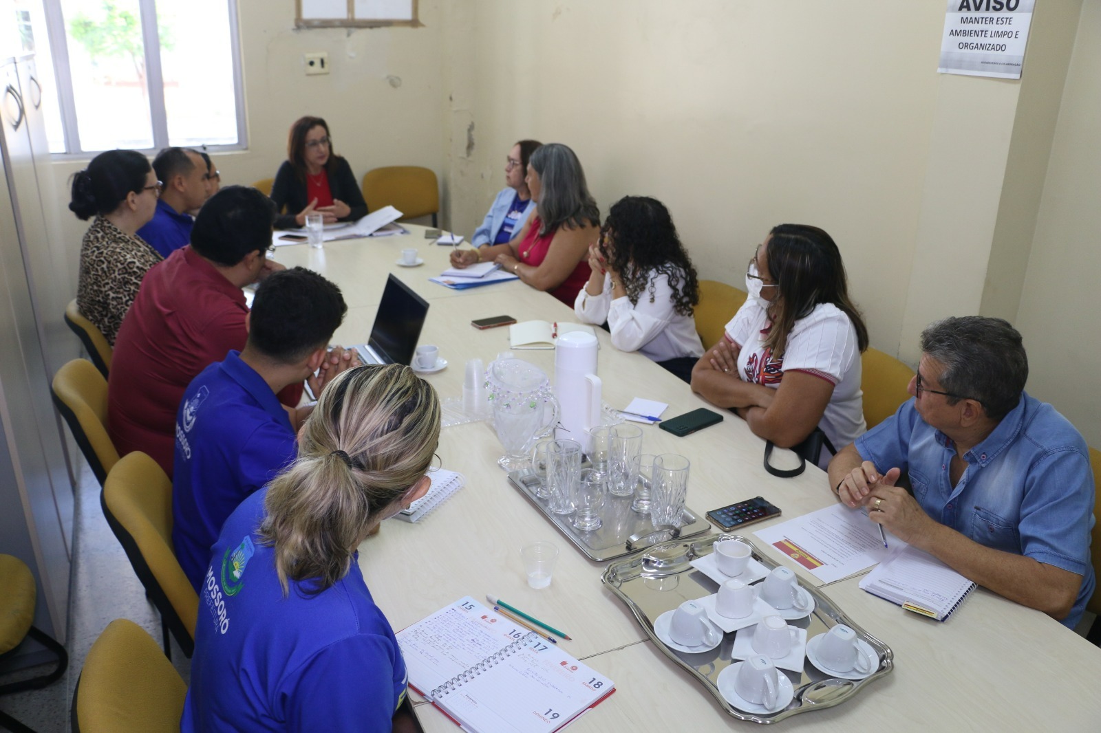 Prefeitura de Mossoró e Sindiserpum dialogam sobre pautas da educação