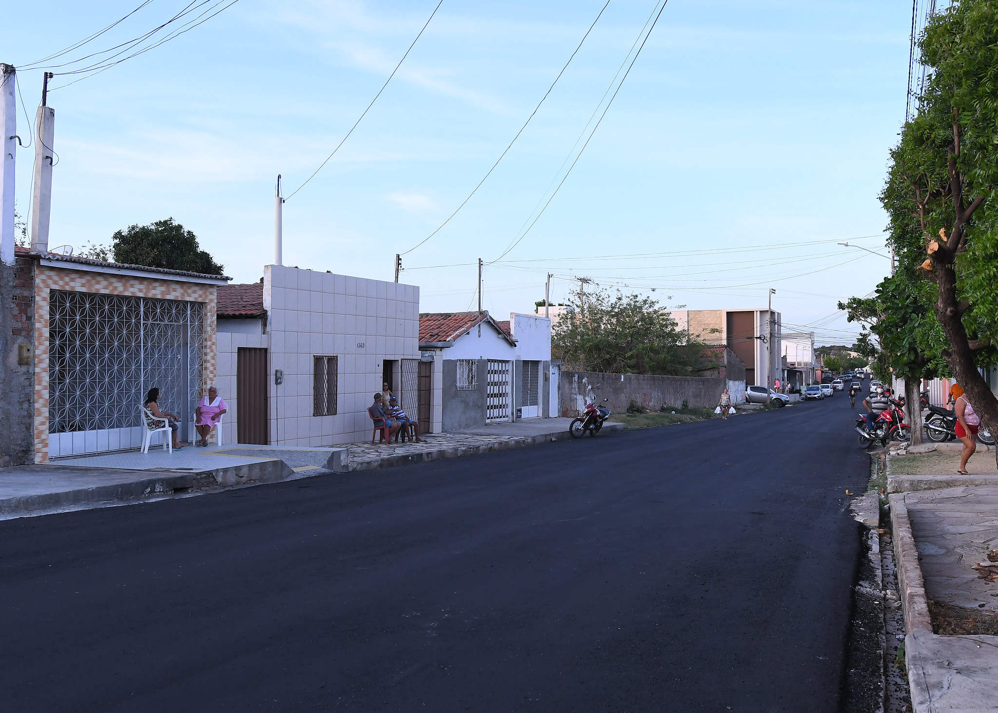 Programa “Asfalto no Bairro” avança na região do Santo Antônio