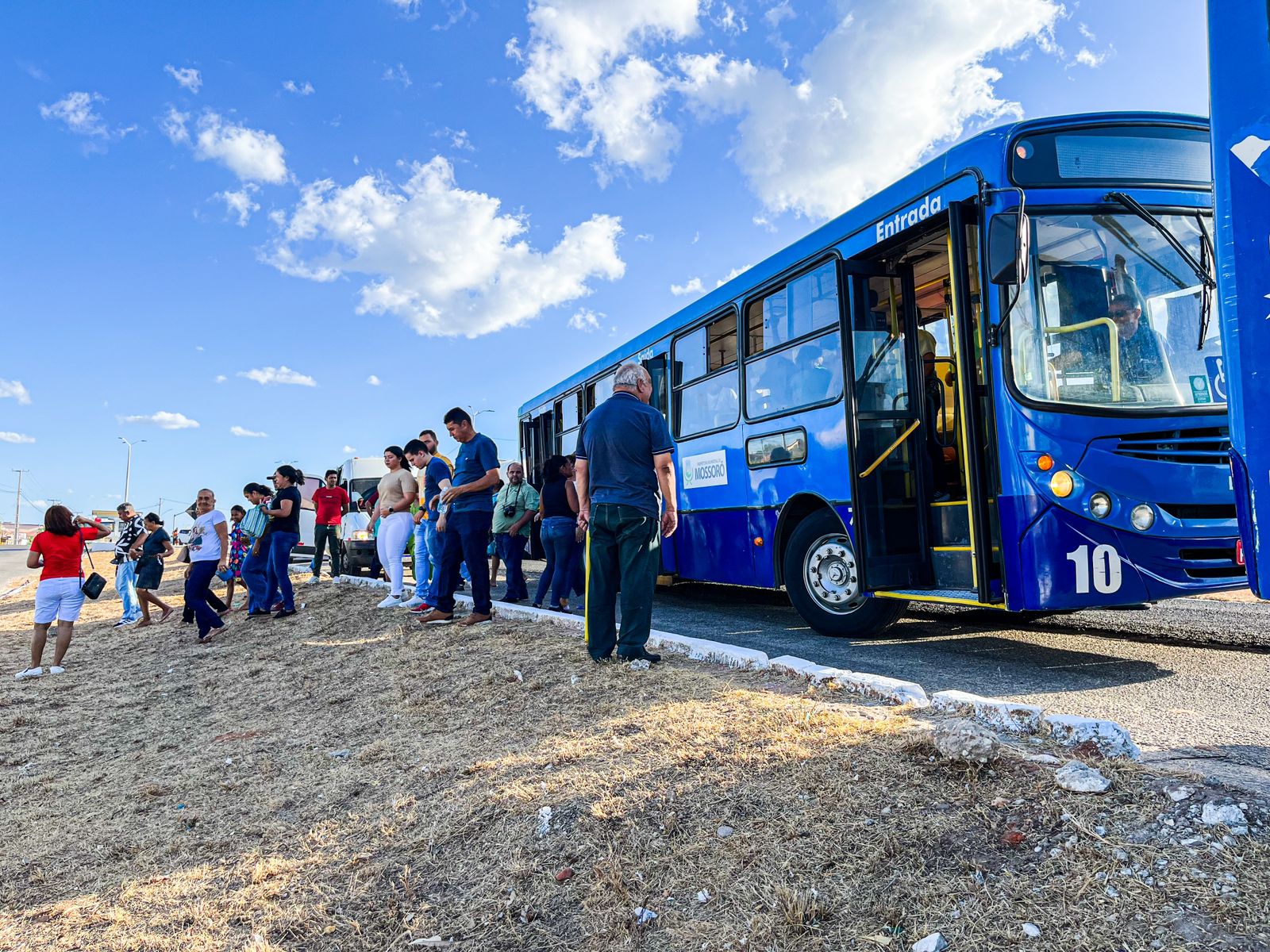 População usufrui e aprova transporte gratuito da Prefeitura para procissão de Santa Luzia