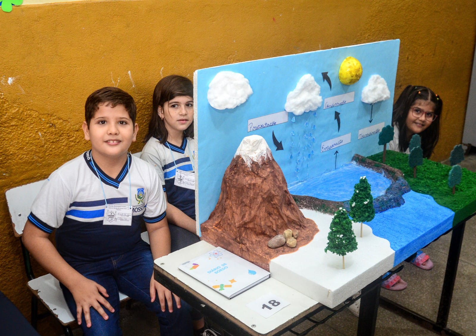 Feiras de ciências nas escolas começam no dia 15 de agosto