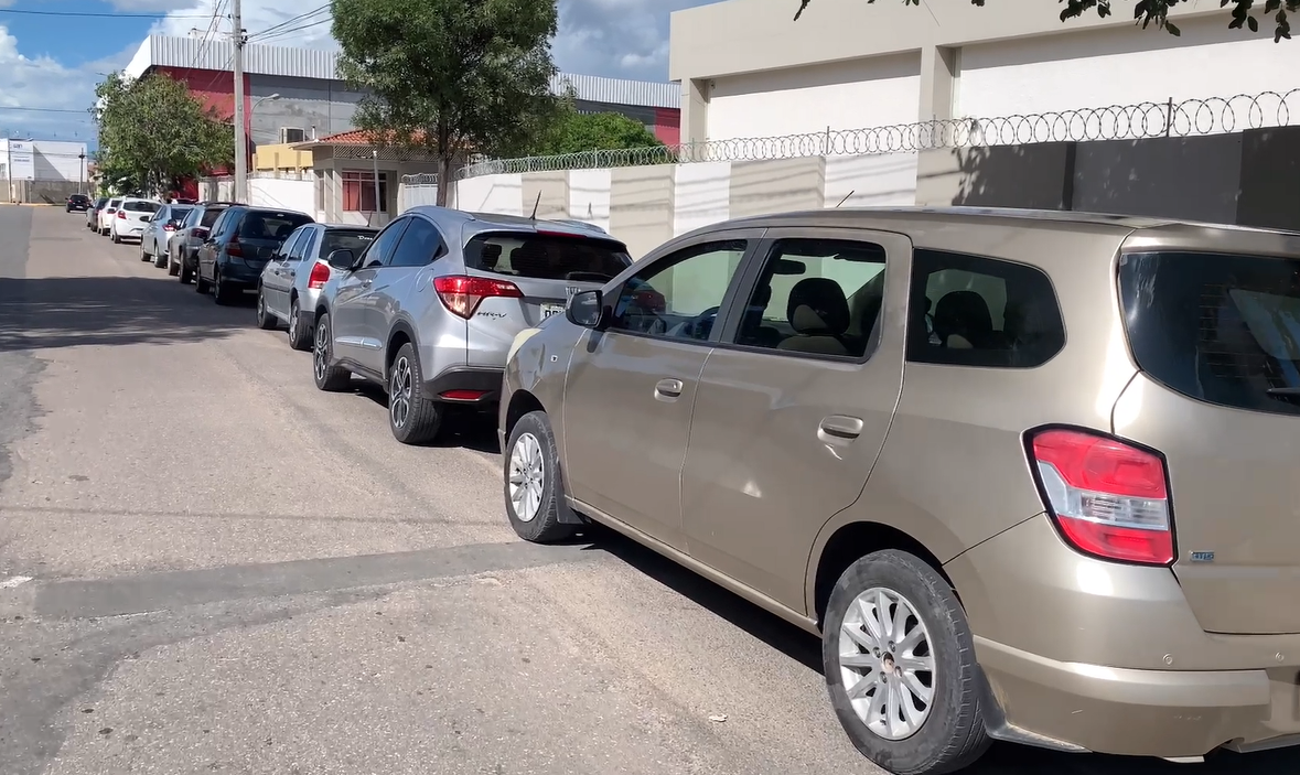 "Trânsito é vida” orienta condutores sobre estacionamento correto e seguro