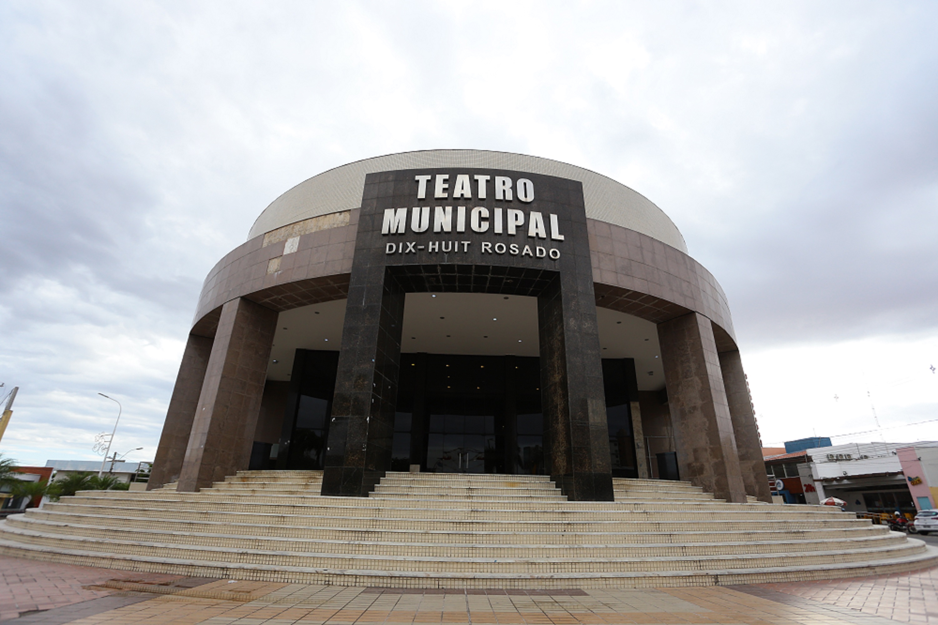 Prefeitura autoriza licitação para realizar ampla reforma e modernização do Teatro Municipal