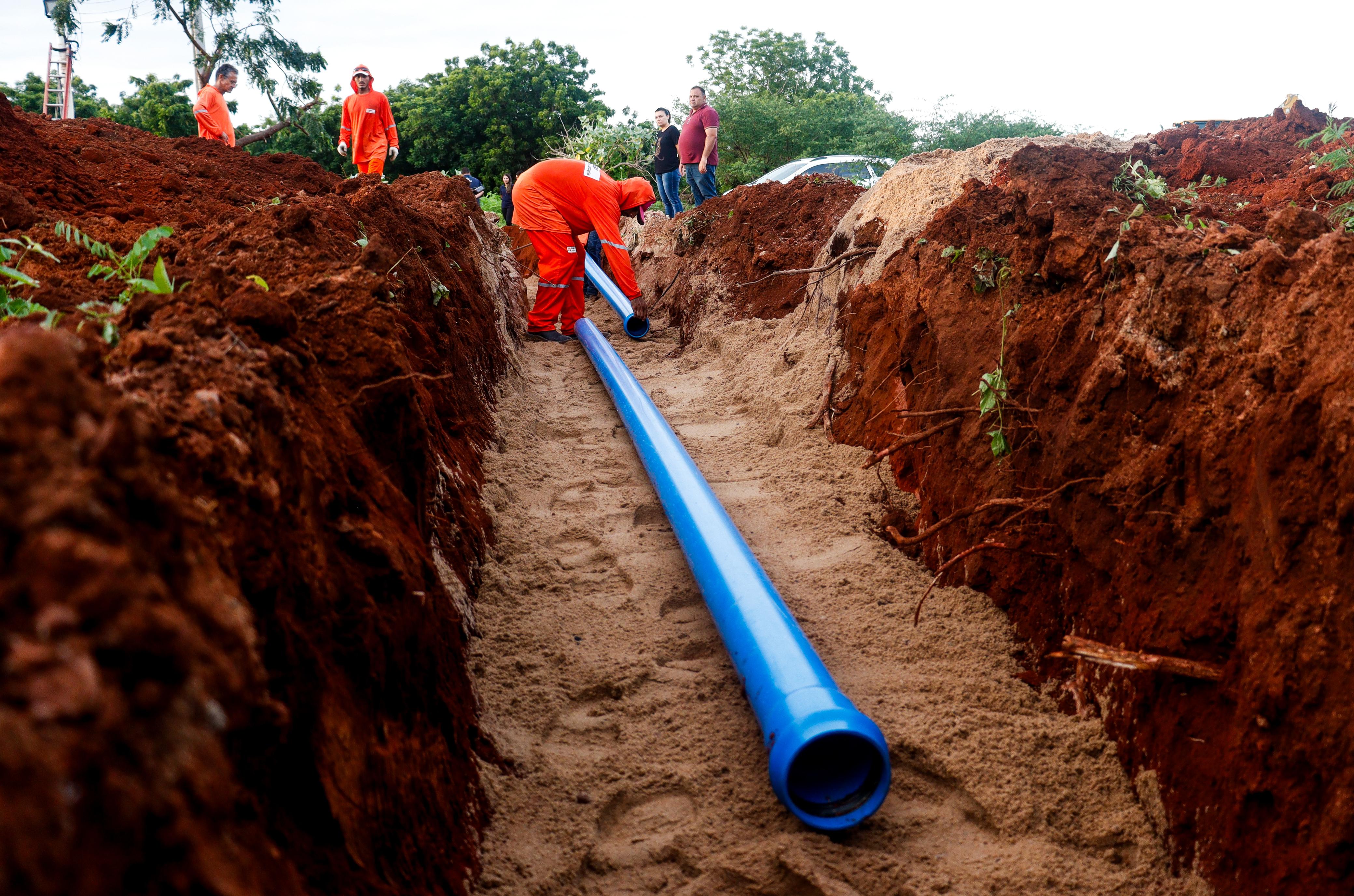 Prefeitura de Mossoró inicia construção de adutora na região da Barrinha