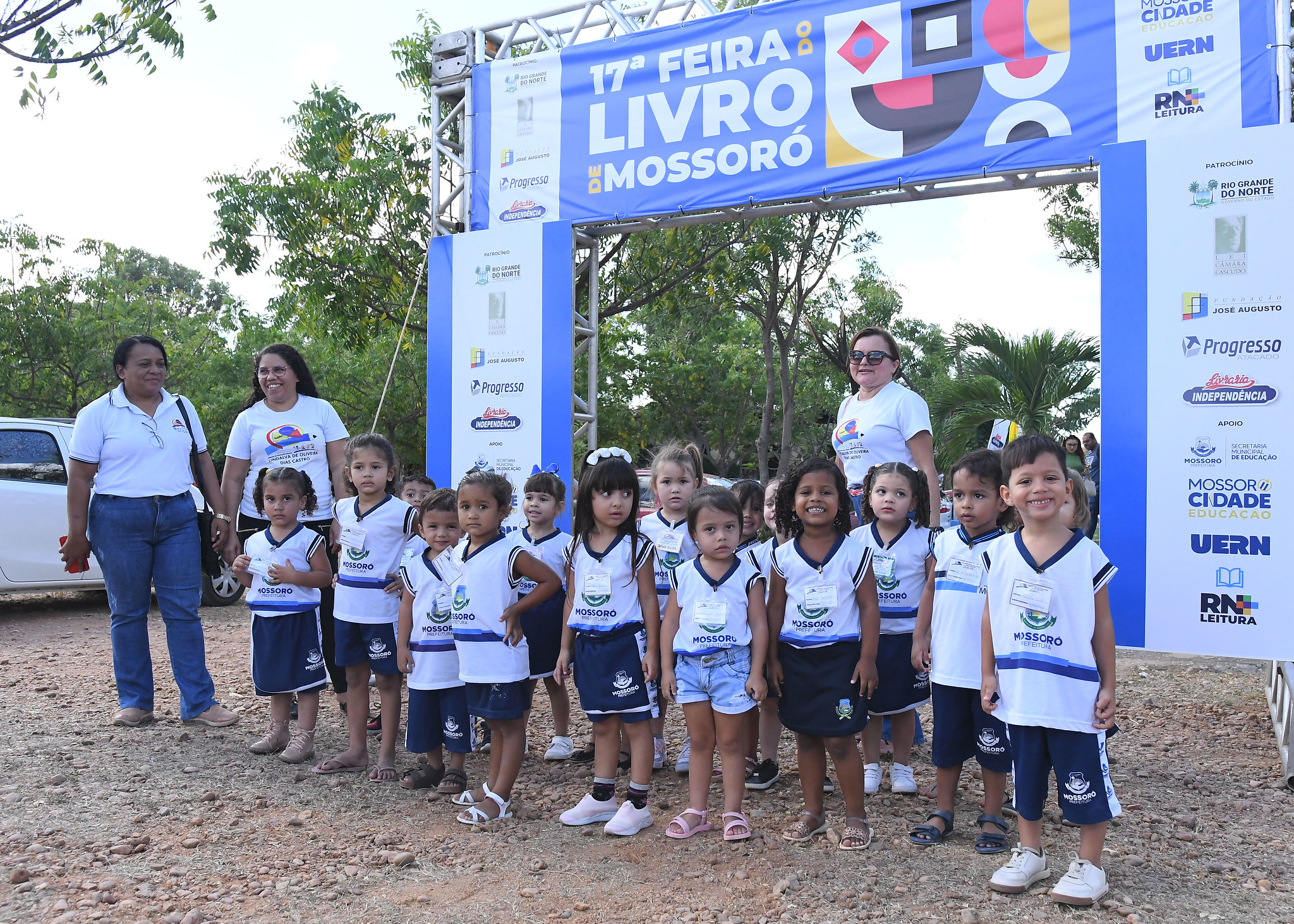 Alunos da Rede Municipal de Mossoró se encantam com a Feira do Livro