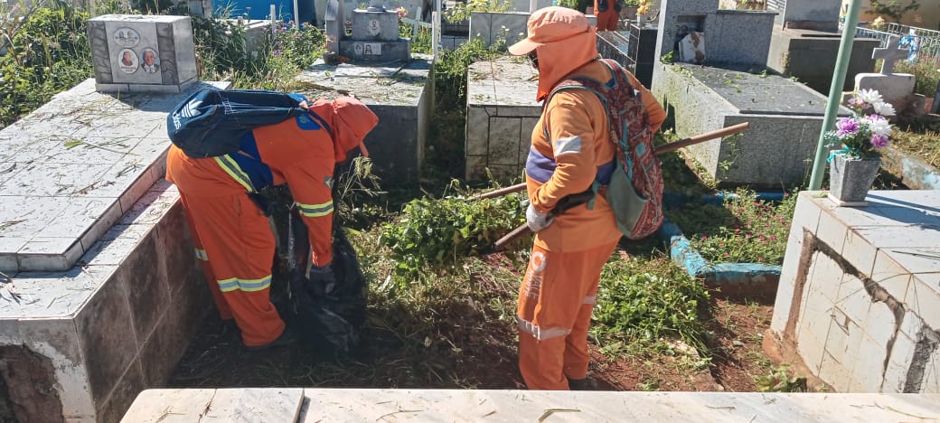 Prefeitura de Mossoró realiza limpeza nos cemitérios São Sebastião e Novo Tempo