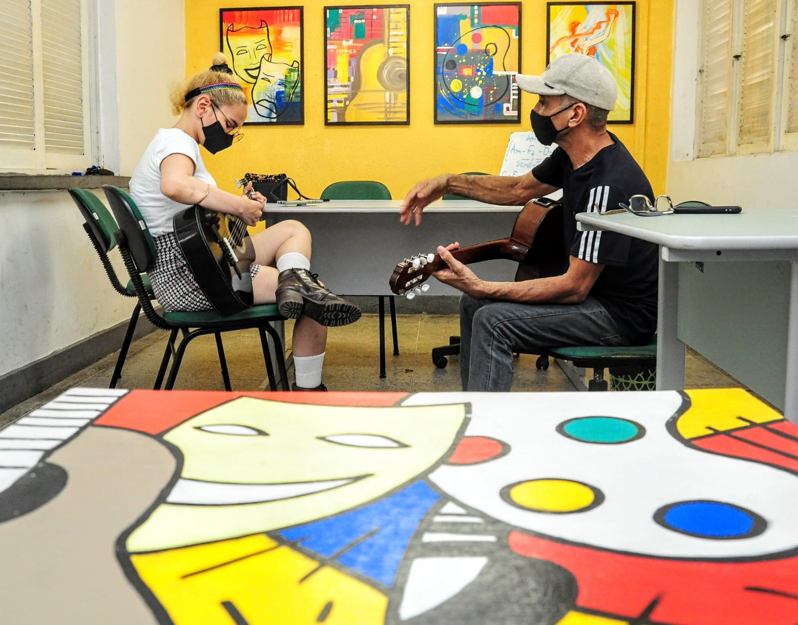 Escola de Artes realiza recital “SuperArte” no Dia do Músico e da Música