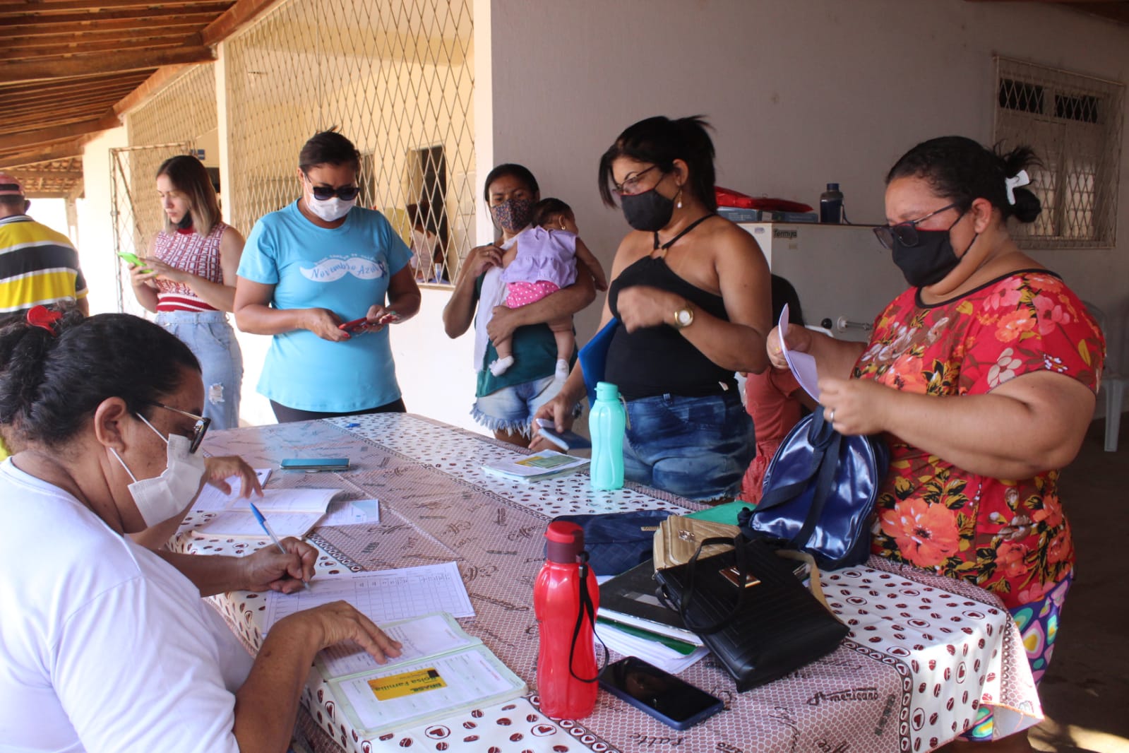 CRAS Quixabeirinha realiza ação para famílias beneficiadas pelo Auxílio Brasil