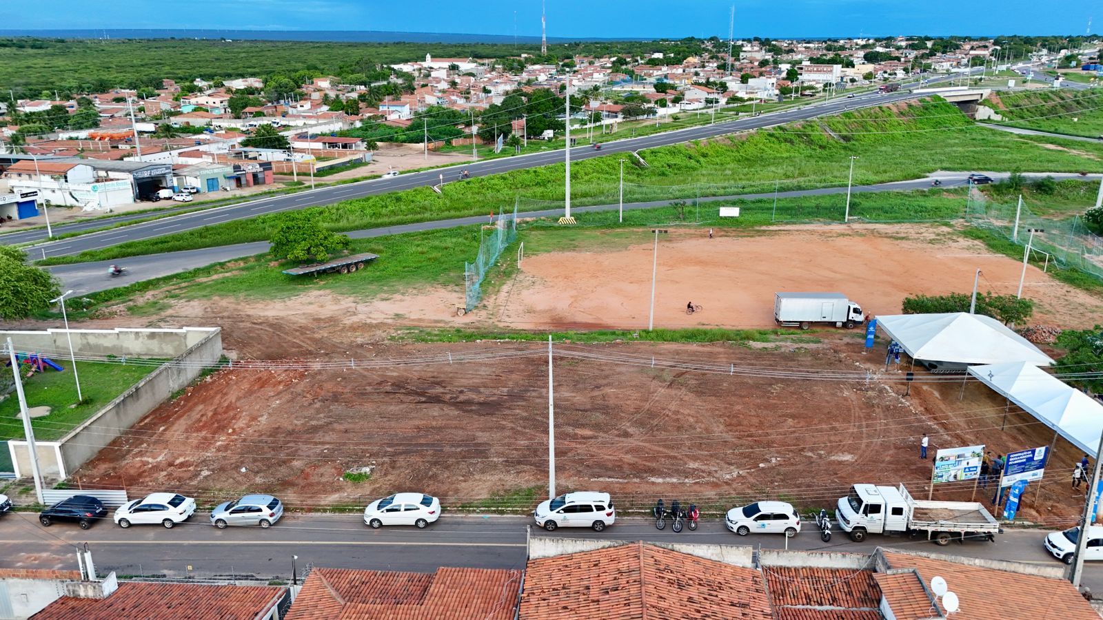 Prefeitura anuncia instalação de arquibancada e vestiários no campo do Arco