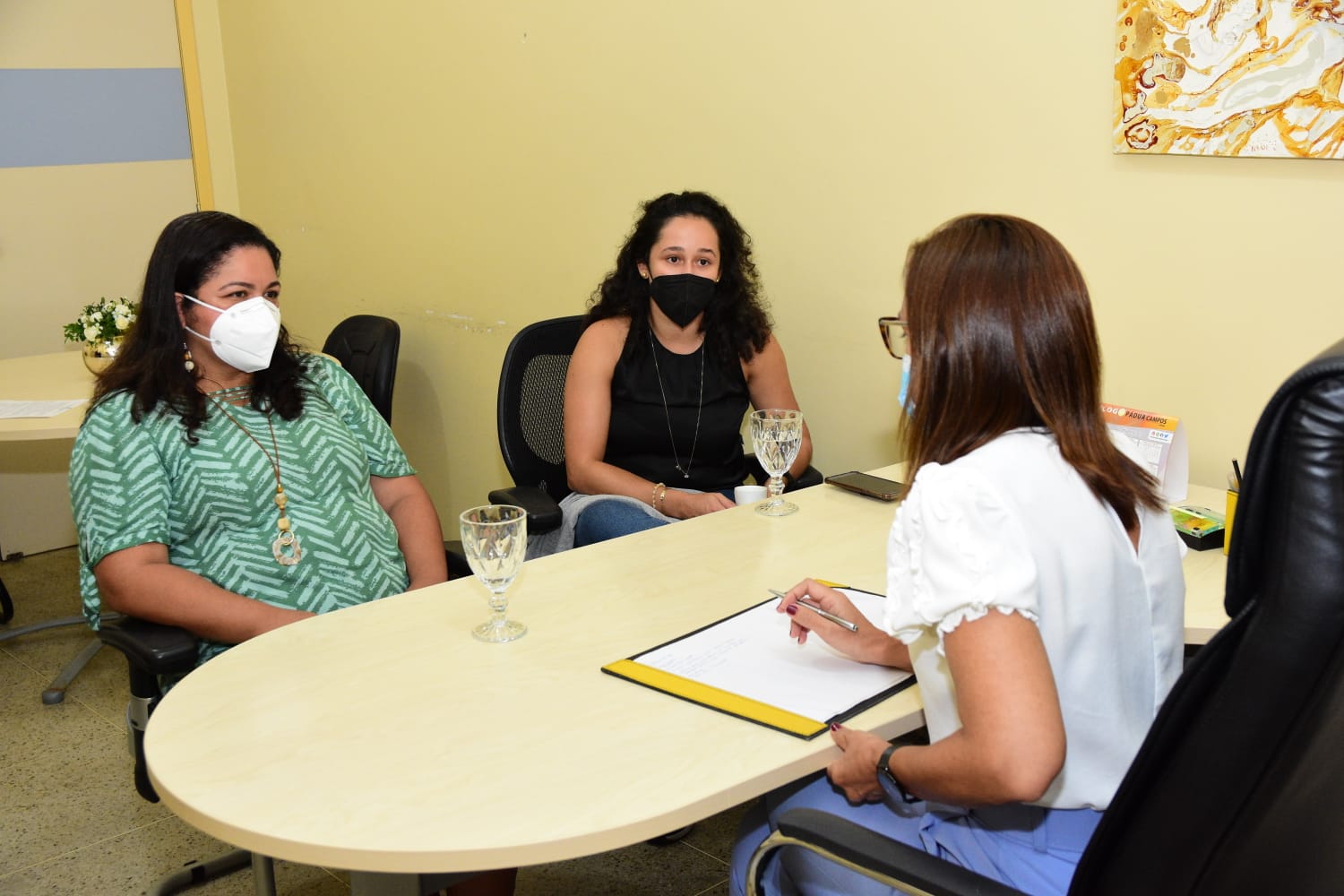 Secretaria de Educação recebe equipe do projeto “Qualificação Direta em Primeira Infância"