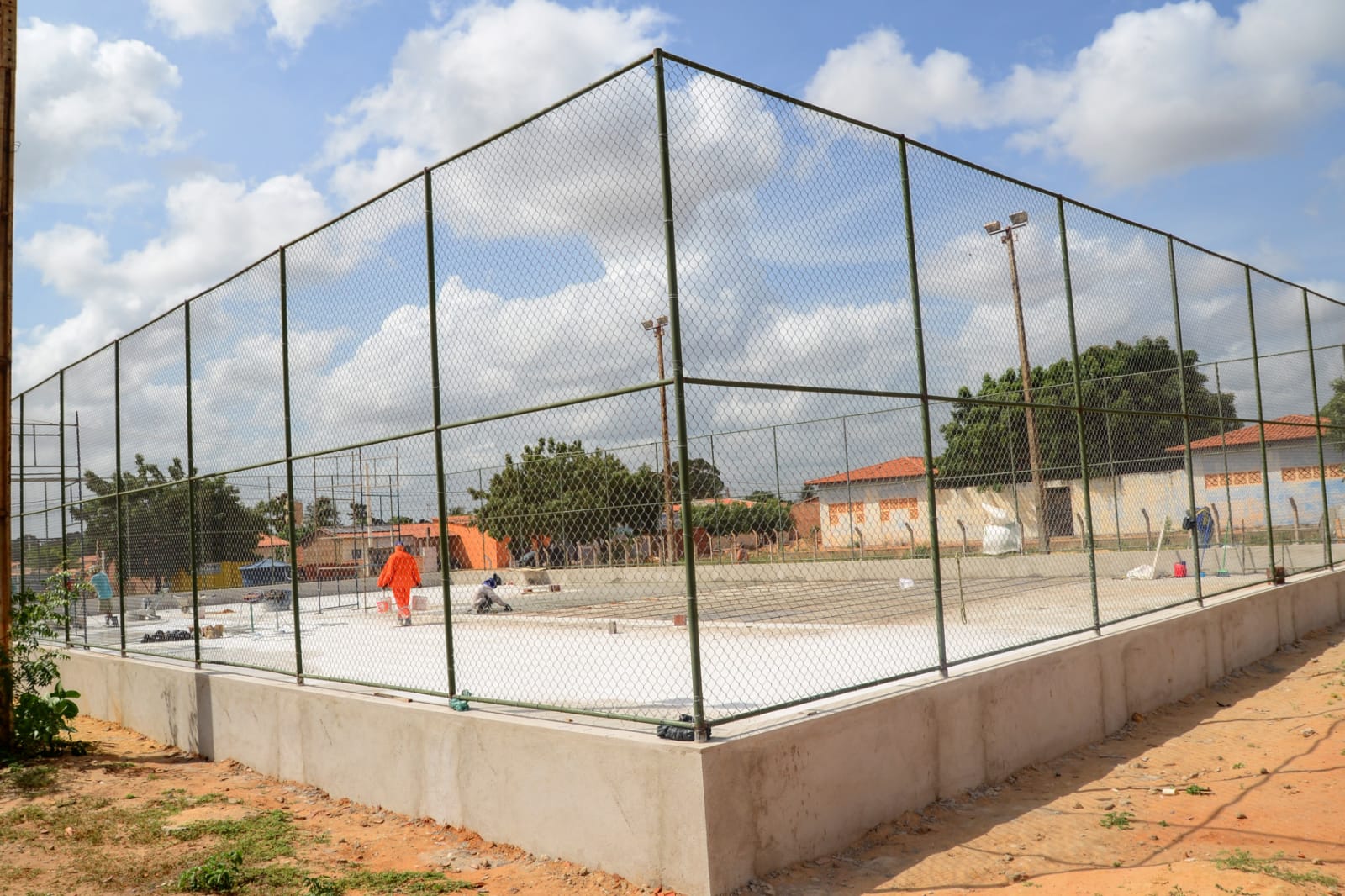 Construção da quadra poliesportiva da Maísa está em ritmo avançado