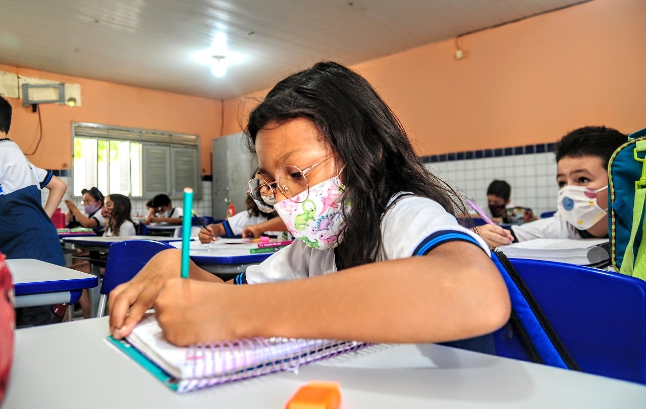 Secretaria de Educação lança edital com vagas para Assistentes de Alfabetização