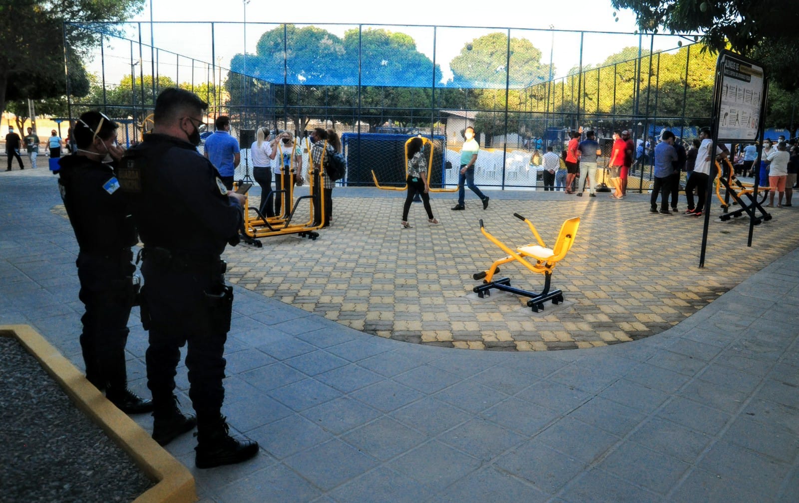 Prefeitura de Mossoró entrega praça totalmente reformada a famílias do Liberdade I