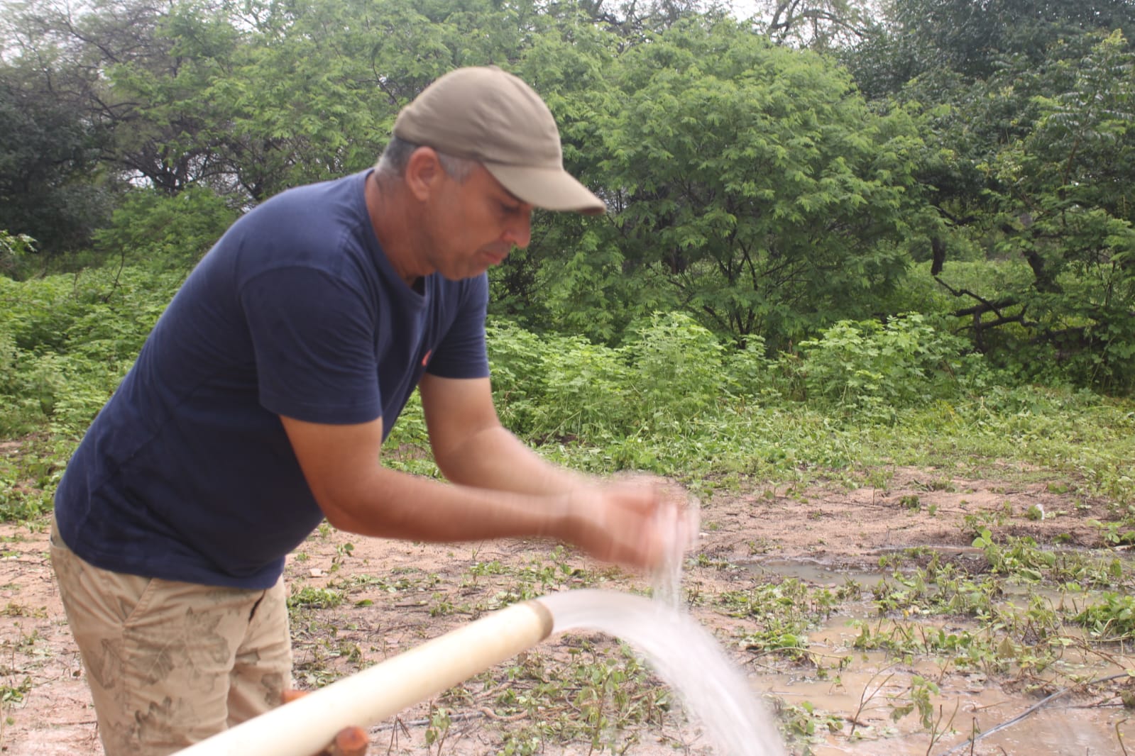 Poço instalado na comunidade Cheiro da Terra beneficiará 50 famílias