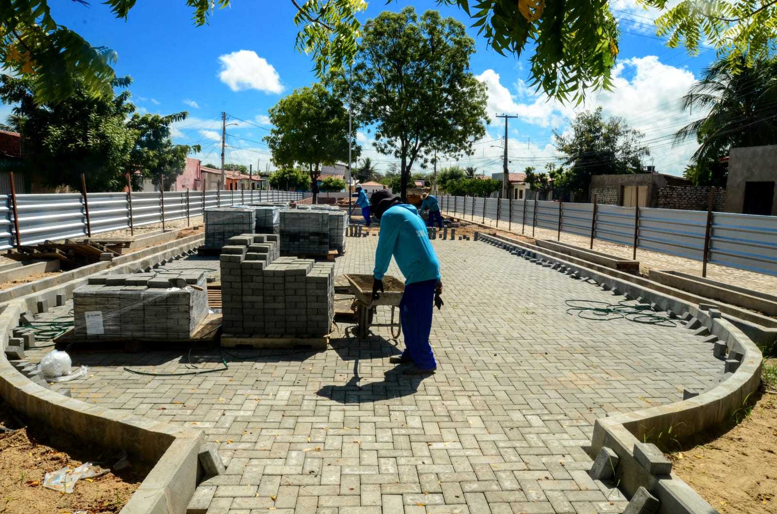 Reforma da Praça do Alto de São Manoel está em ritmo avançando