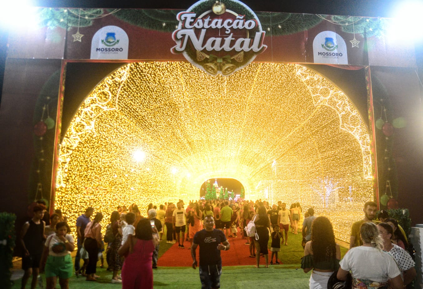 “Estação Natal” abre festejos natalinos com Papai Noel, túnel de luz e outras atrações em Mossoró