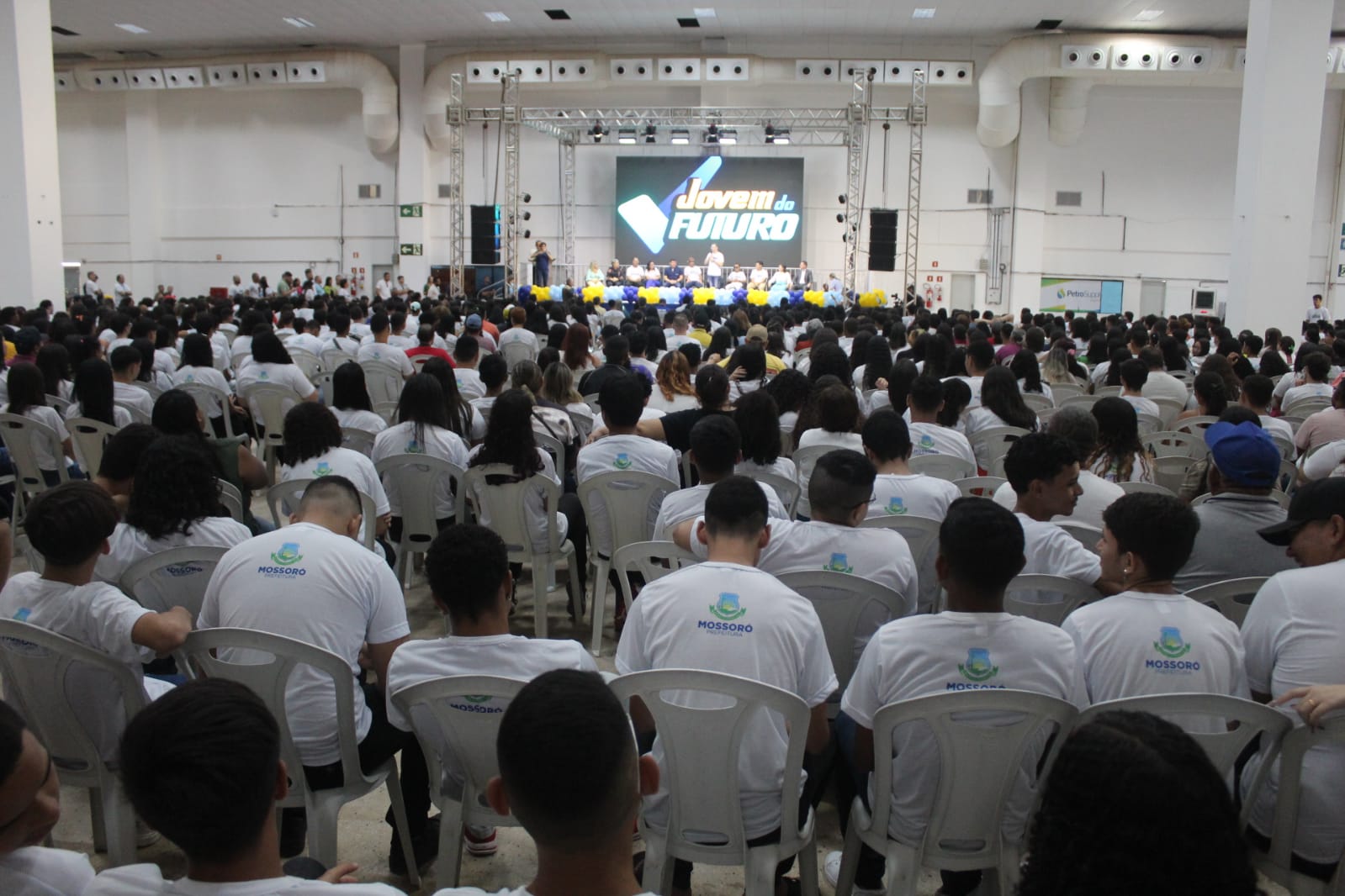 Aula inaugural marca início das atividades do programa "Jovem do Futuro"