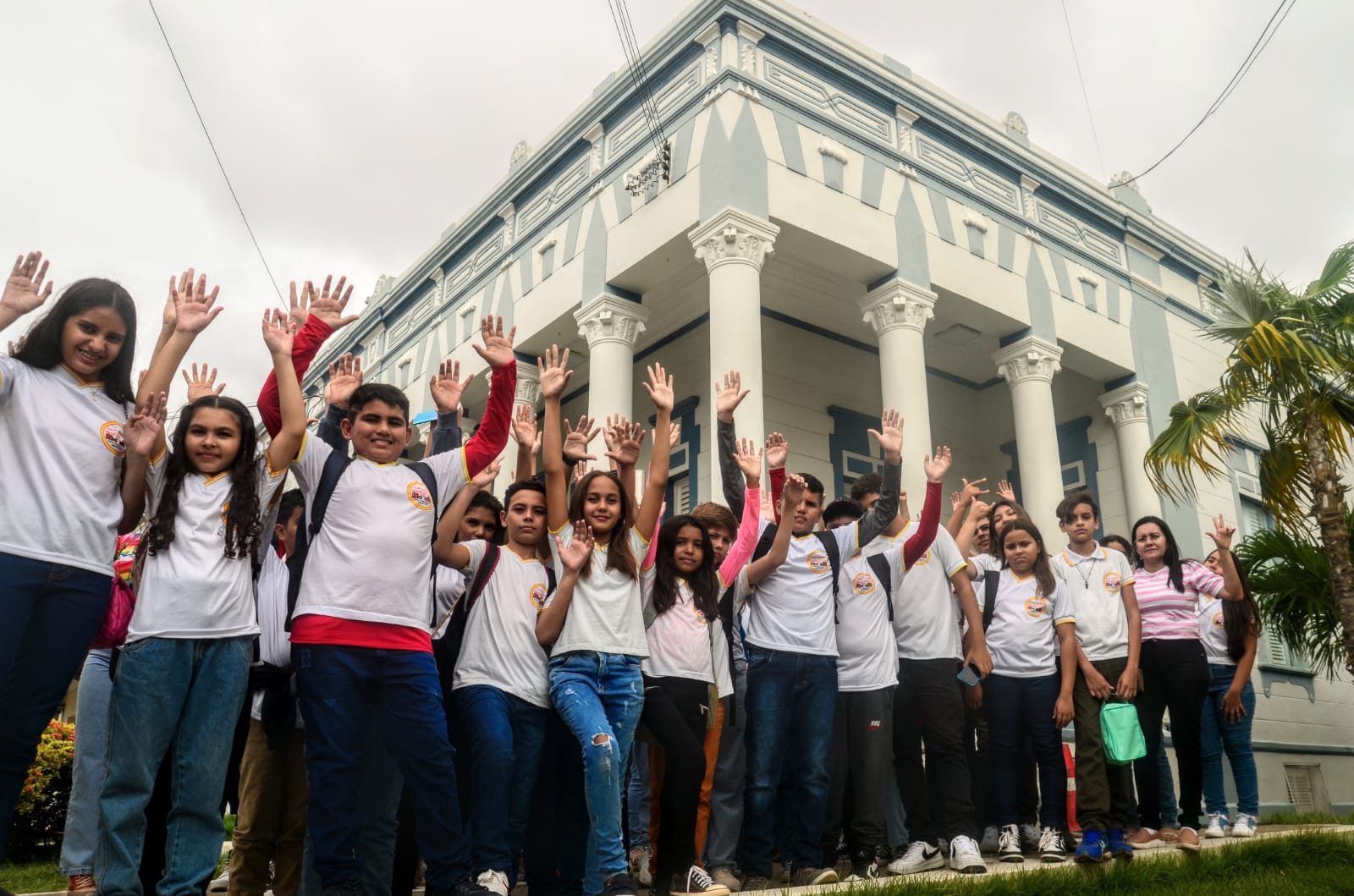 Alunos da zona rural de Apodi fazem passeio guiado e conhecem a história do Palácio da Resistência