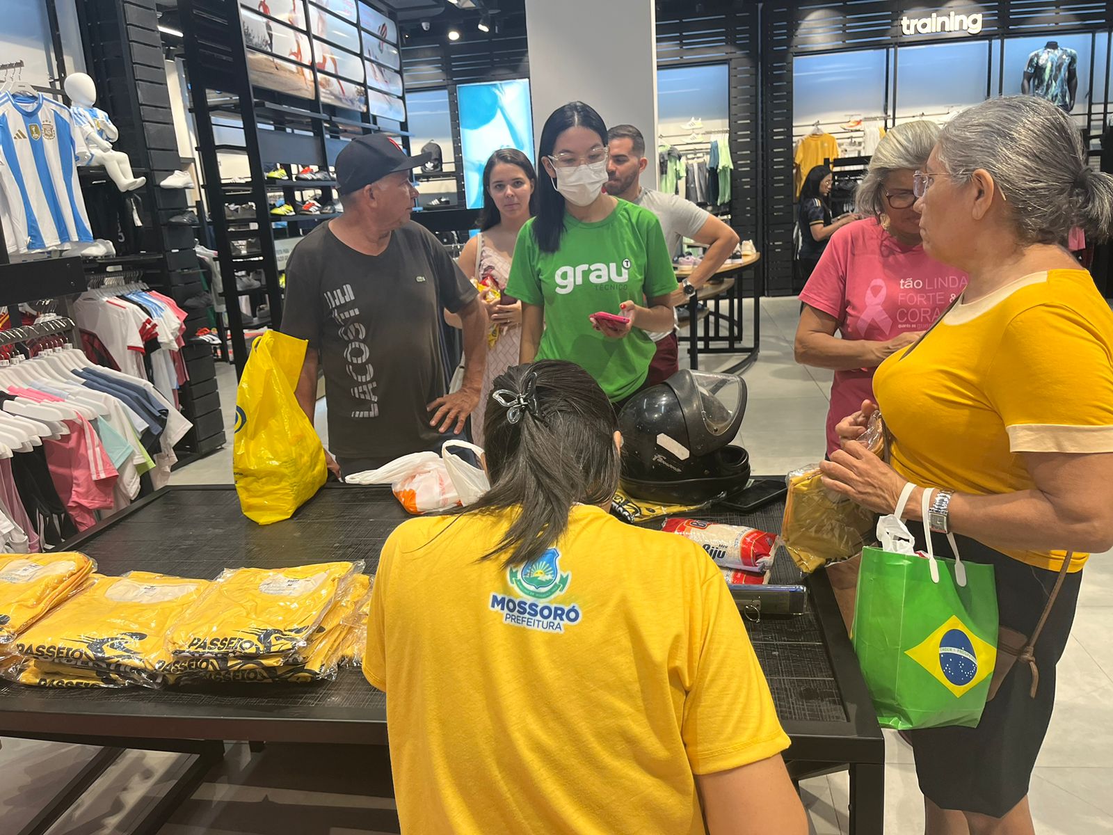 Entrega das camisas do “Passeio Ciclístico Maio Amarelo” é iniciada e segue até amanhã