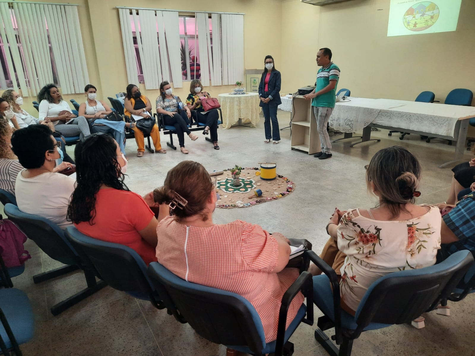 Secretaria de Educação promove encontro formativo com professores do AEE