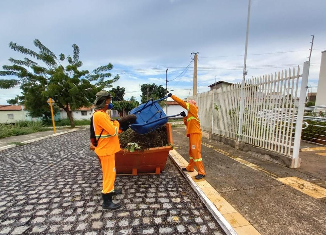 Mutirão de limpeza em prédios públicos beneficia servidores e população