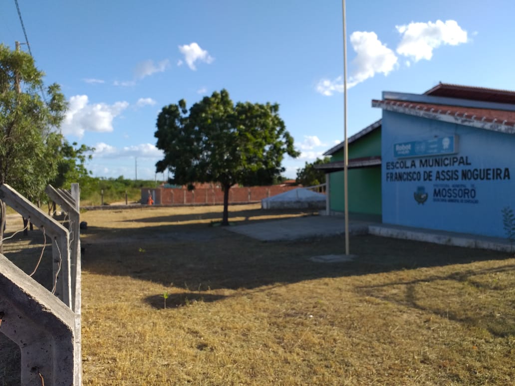 Serviços de limpeza alcançam unidades de ensino das zonas urbana e rural