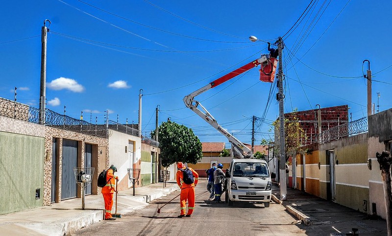 Nova Mossoró recebe mutirão de limpeza, iluminação em LED e arborização