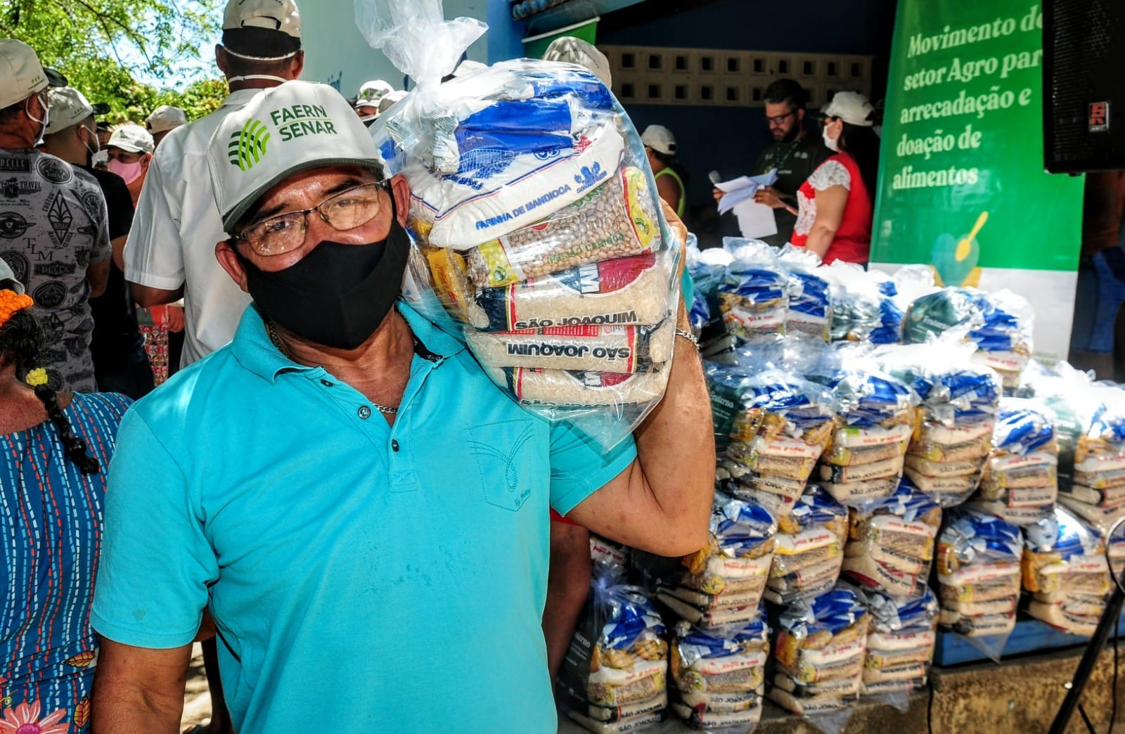 Ação conjunta distribui complementação alimentar em duas comunidades rurais de Mossoró