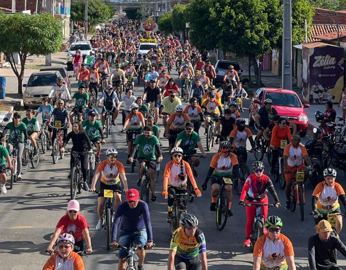 Prefeitura realiza ação de educação para o trânsito durante a “Pedalada da Luz”