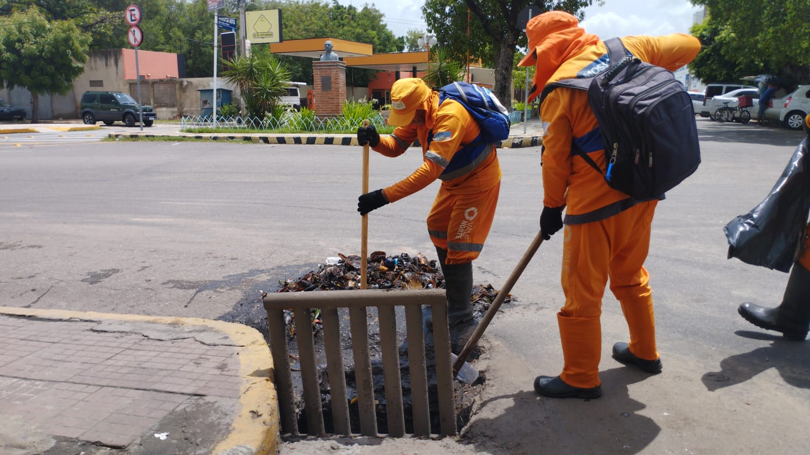 Prefeitura realiza limpeza e desobstrução de “bocas de lobo”