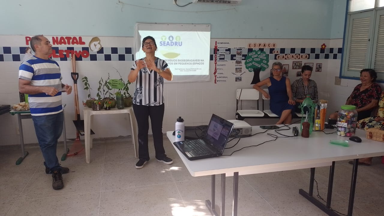 Horto Florestal realiza oficina para produção de hortaliças e plantas medicinais na UBS Lucas Benjamim