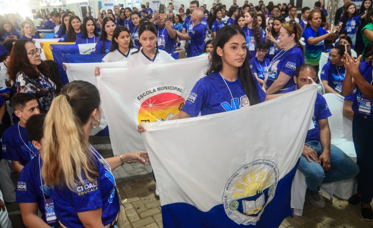 VI Feira de Ciências da Rede Municipal de Ensino é aberta