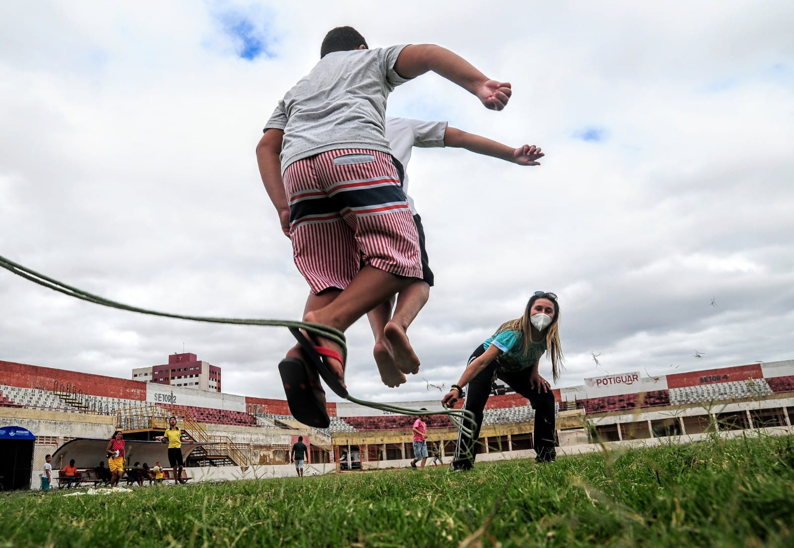 Crianças ocupam o estádio Nogueirão neste sábado para o CrossFit Kids