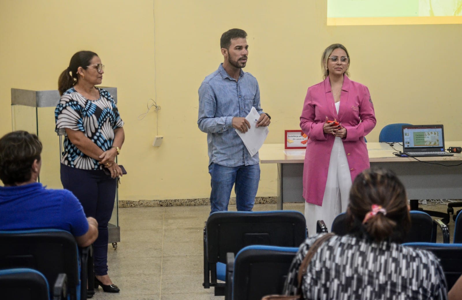 Merendeiras e cozinheiros da Semasc passam por capacitação