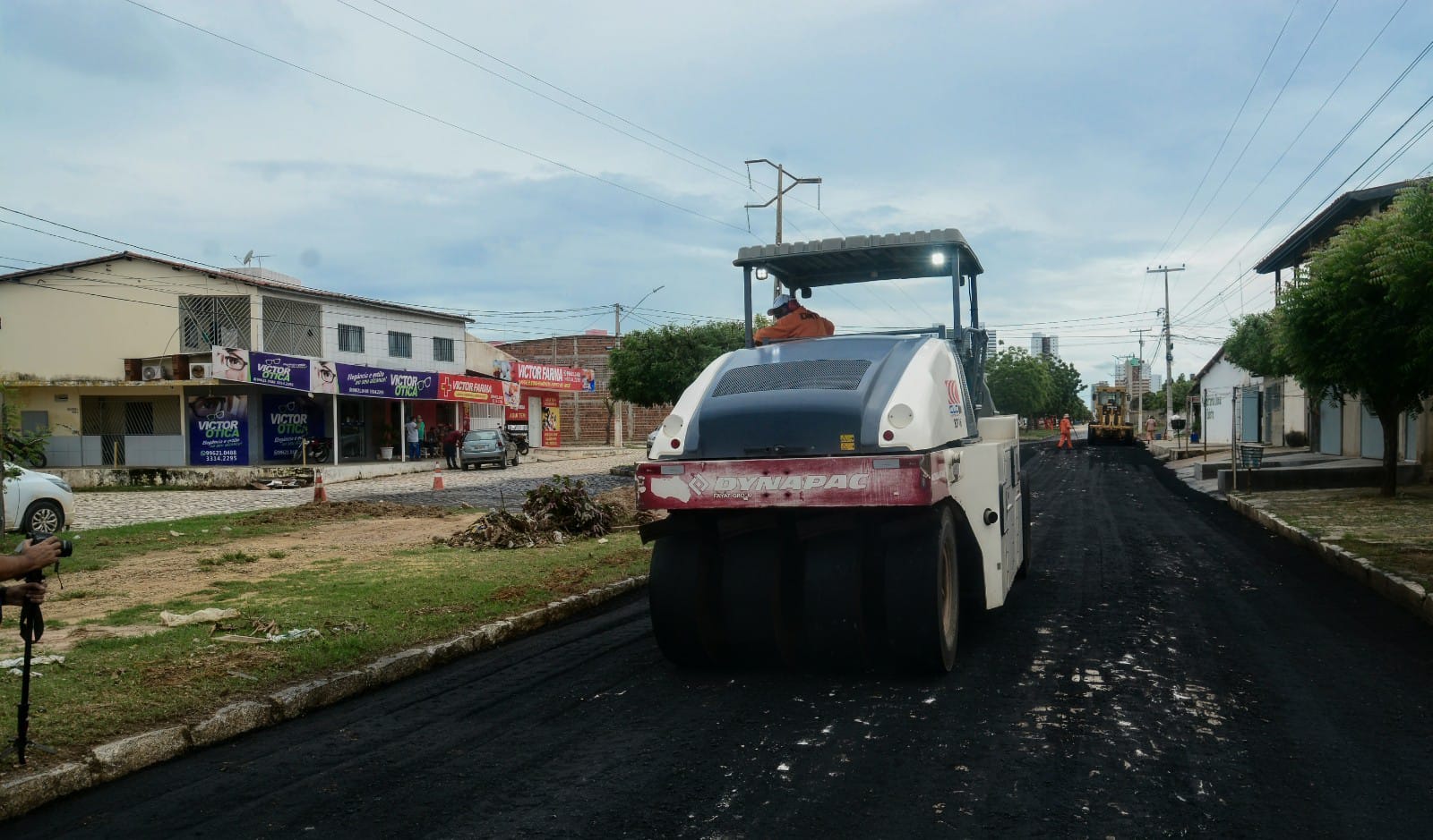 Prefeitura de Mossoró começa a asfaltar avenida Mota Neto