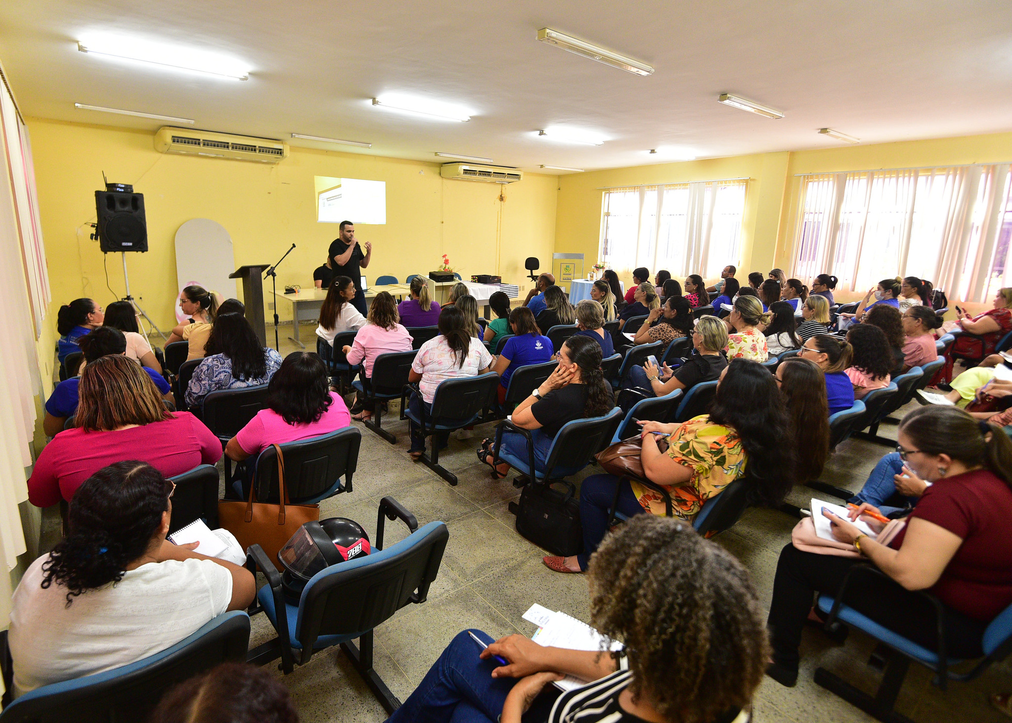 Encontro formativo capacita diretores e secretários sobre Sistema de Gestão da Educação