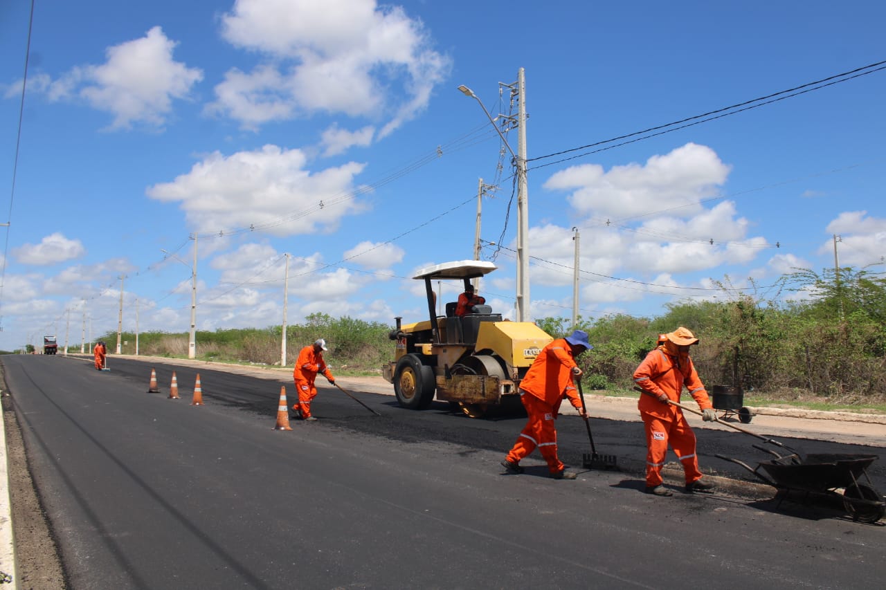 Prefeitura conclui recapeamento asfático da avenida principal do bairro Nova Mossoró