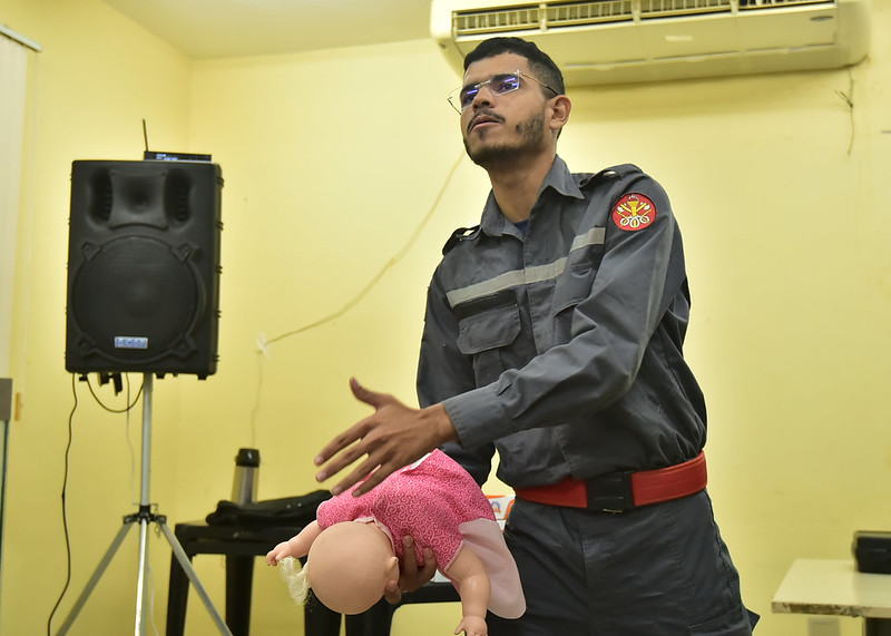 Profissionais da Educação participam de curso de Primeiros Socorros promovido pelo Município