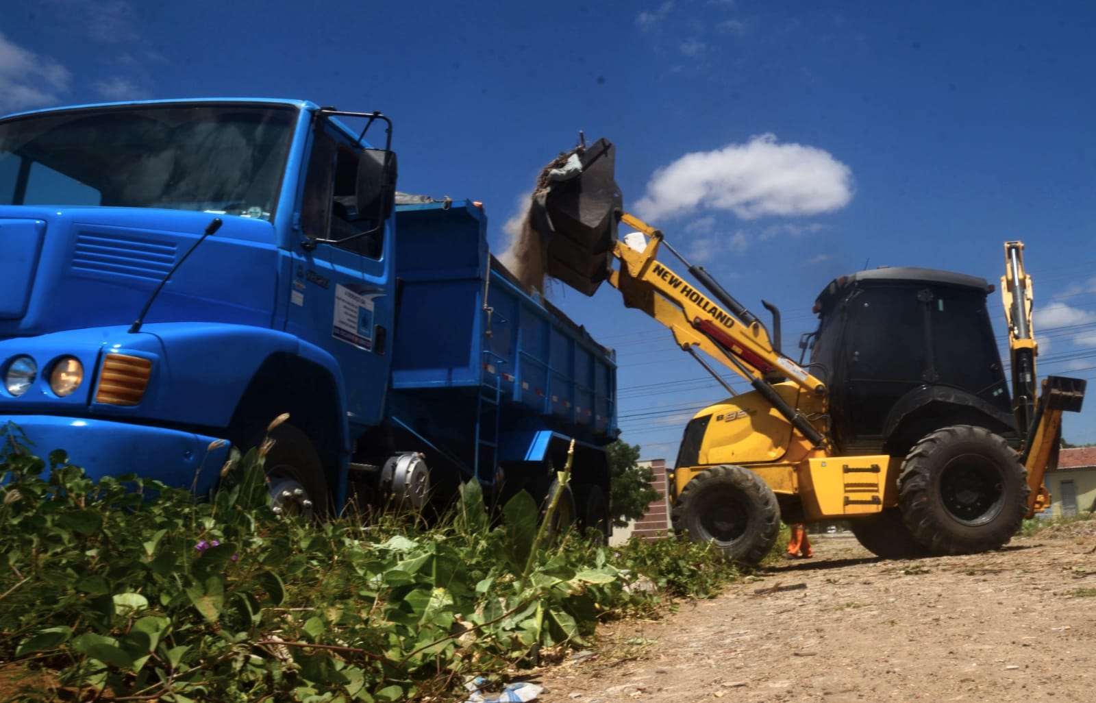 Mutirão de limpeza contempla toda a cidade por meio do programa "Mossoró Limpa"