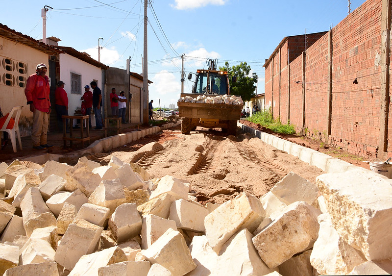 Belo Horizonte tem ruas pavimentadas e população comemora