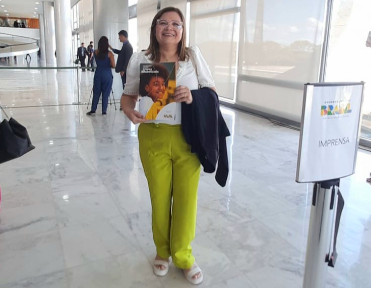 Professora de Mossoró participa de lançamento do “Compromisso Nacional Criança Alfabetizada” em Brasília