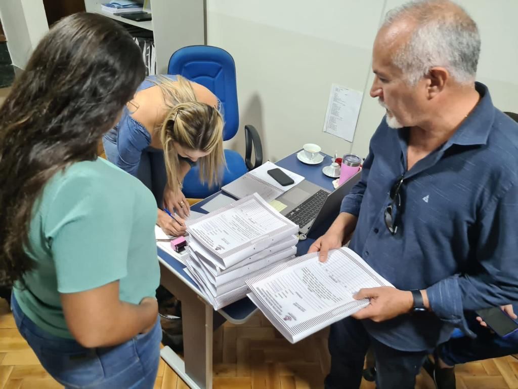 Transparência: Prefeitura entrega à Câmara documentos sobre obras do Memorial da Resistência