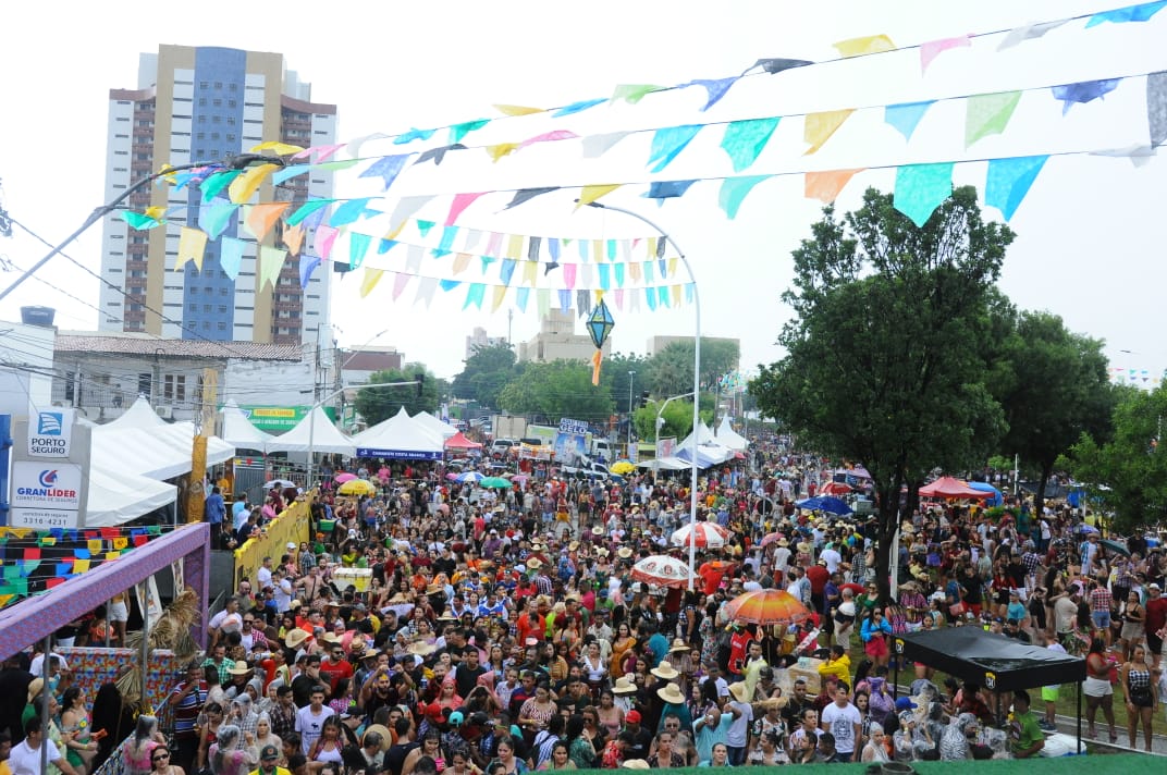 Alegria e valorização da cultura popular marcam início do “Pingo da Mei Dia”