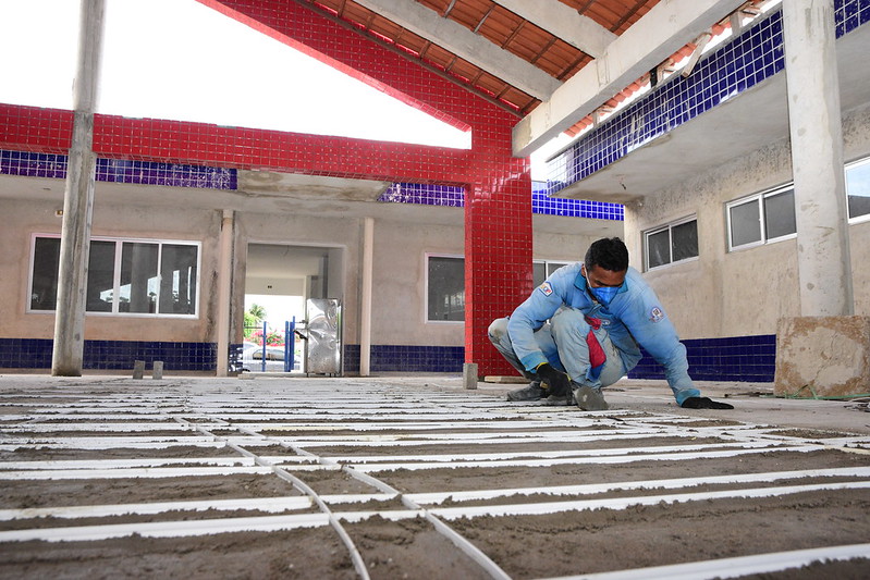 Obras de construção da UEI Proinfância do bairro Planalto 13 de Maio seguem em ritmo acelerado