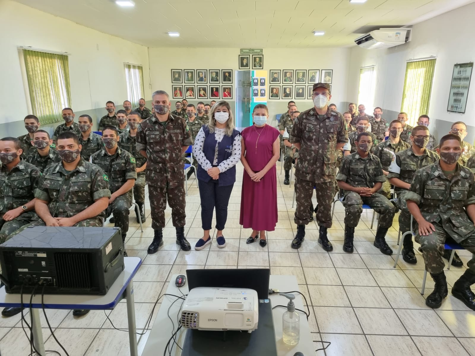 Violência doméstica é tema de palestra promovida pela Saúde municipal no Tiro de Guerra