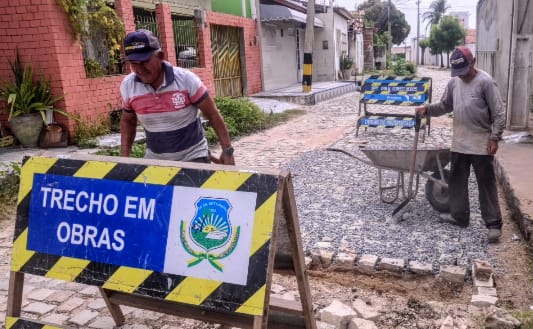 Prefeitura de Mossoró segue com operação tapa-buracos em vários bairros