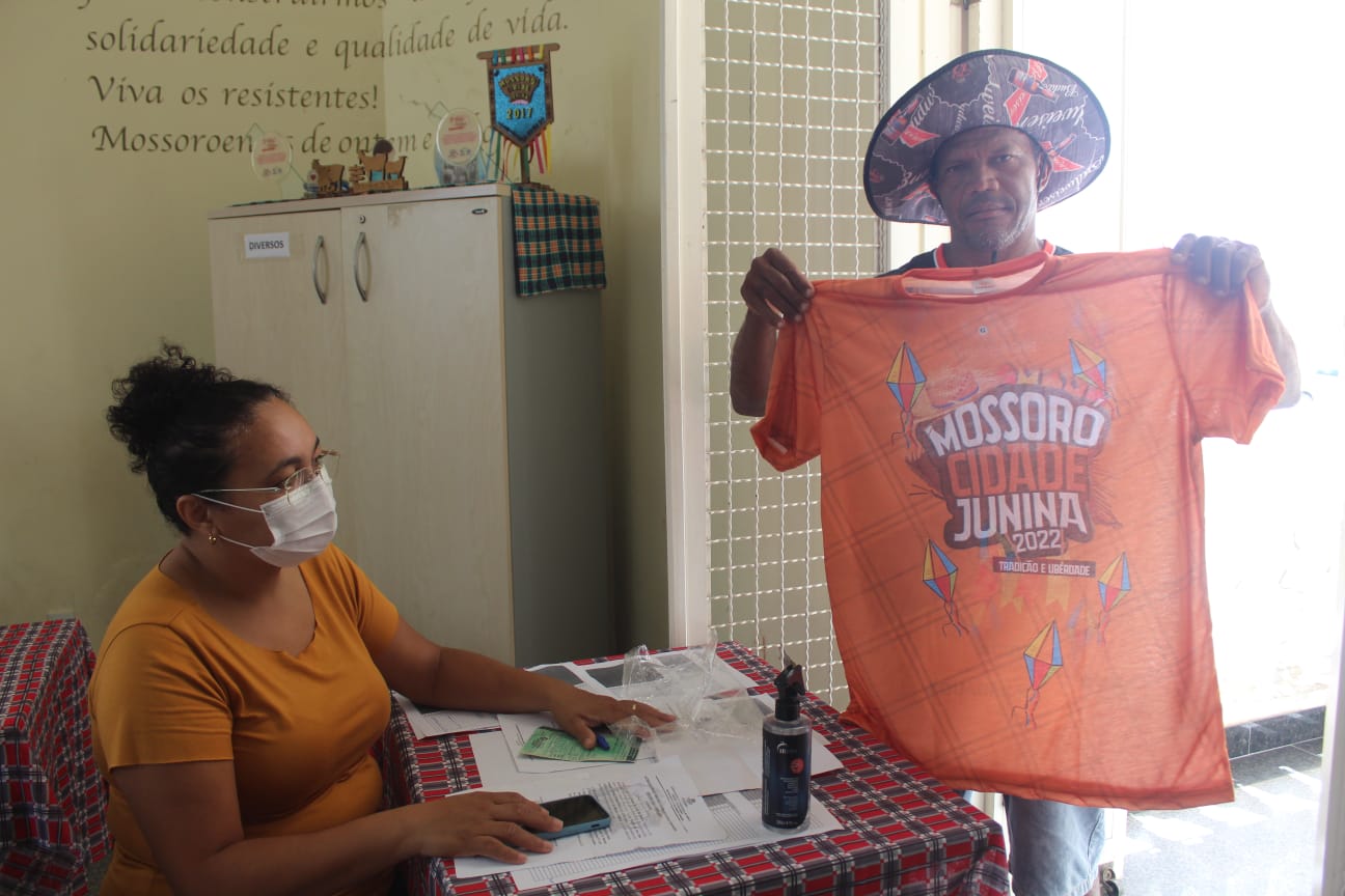 MCJ: Prefeitura entrega uniforme a comerciantes nesta quinta-feira