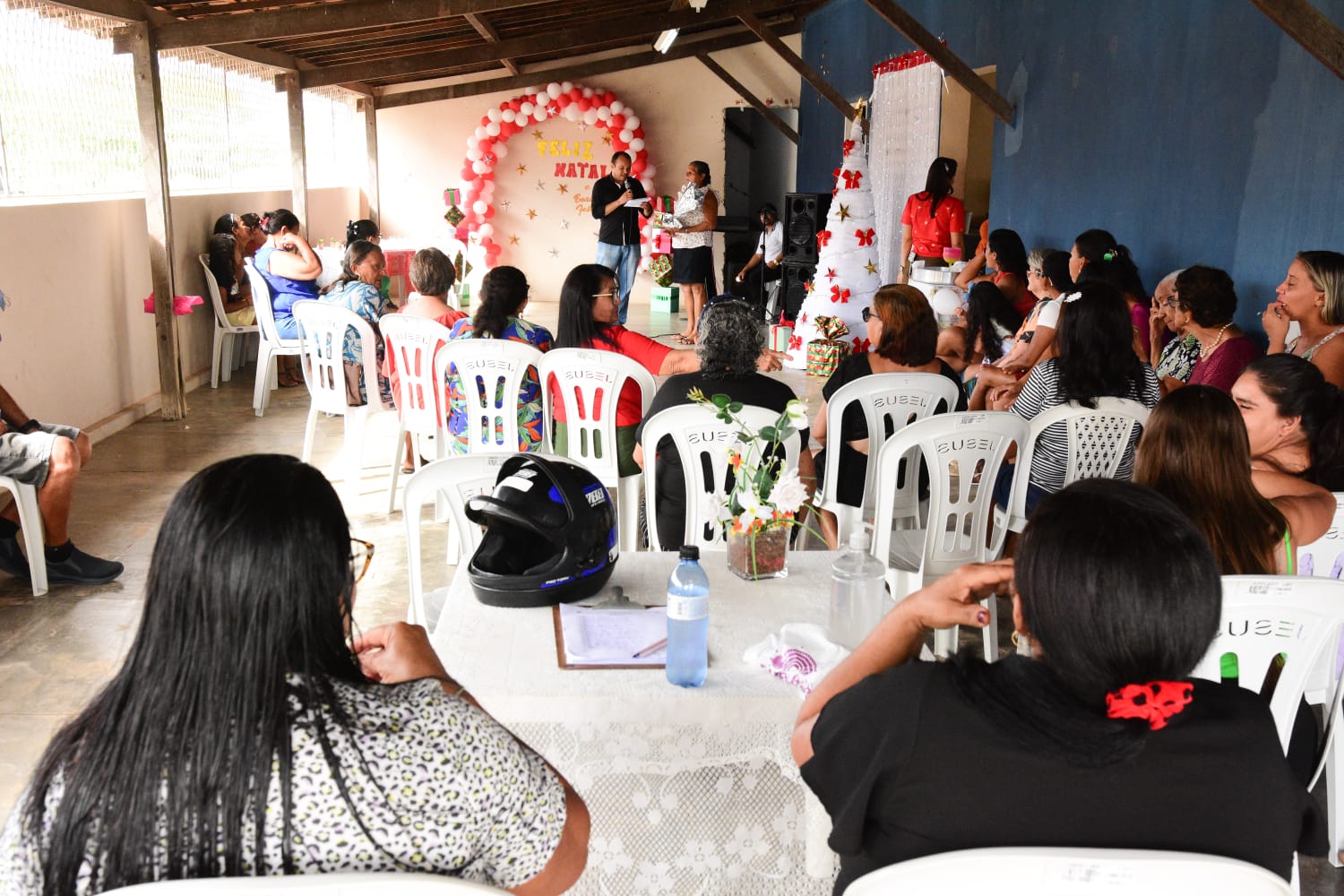 Prefeitura realiza confraternização com idosos e mulheres do CRAS Bom Jesus