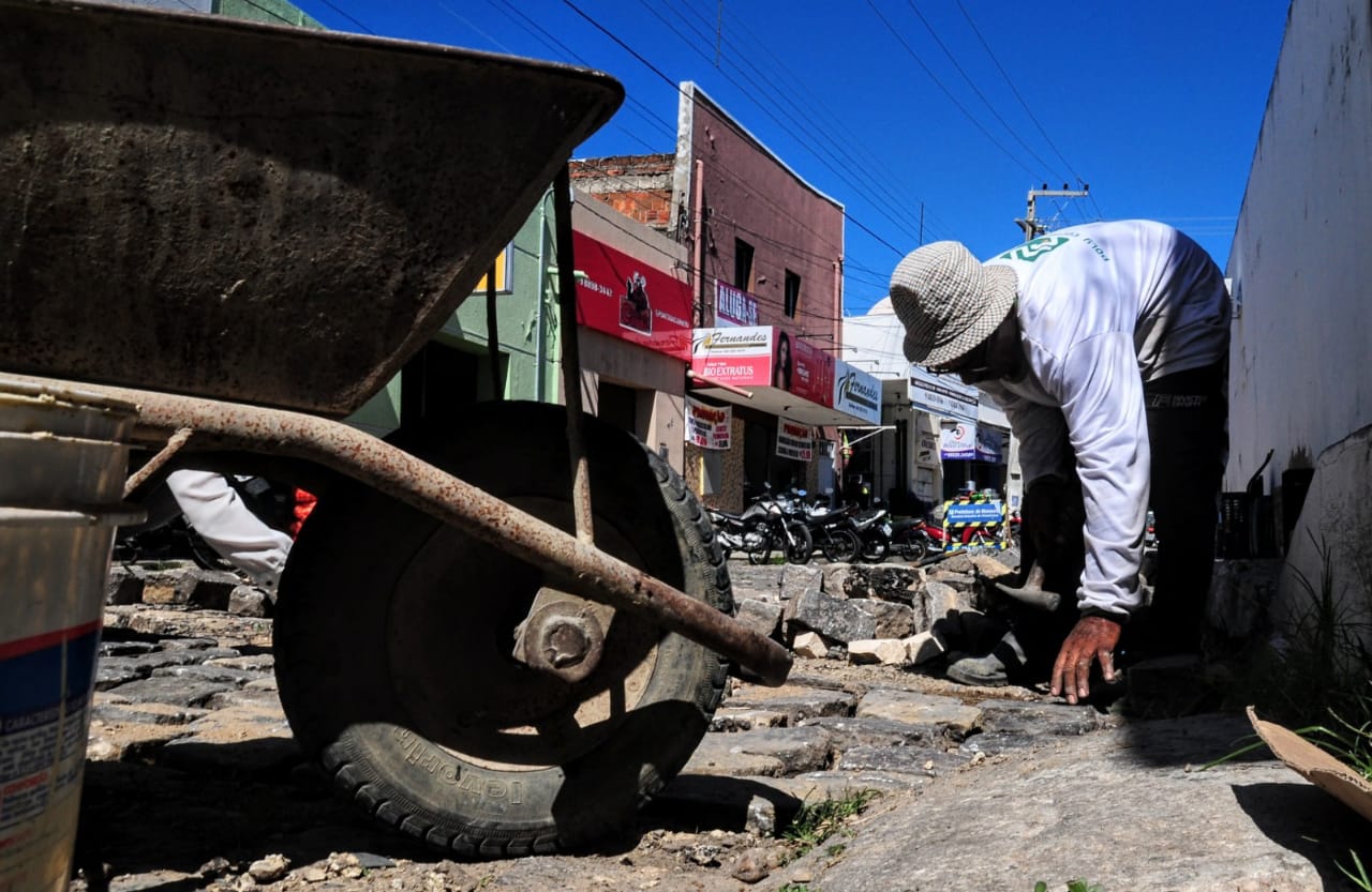 Comerciantes do Centro da cidade comemoram recuperação de vias públicas