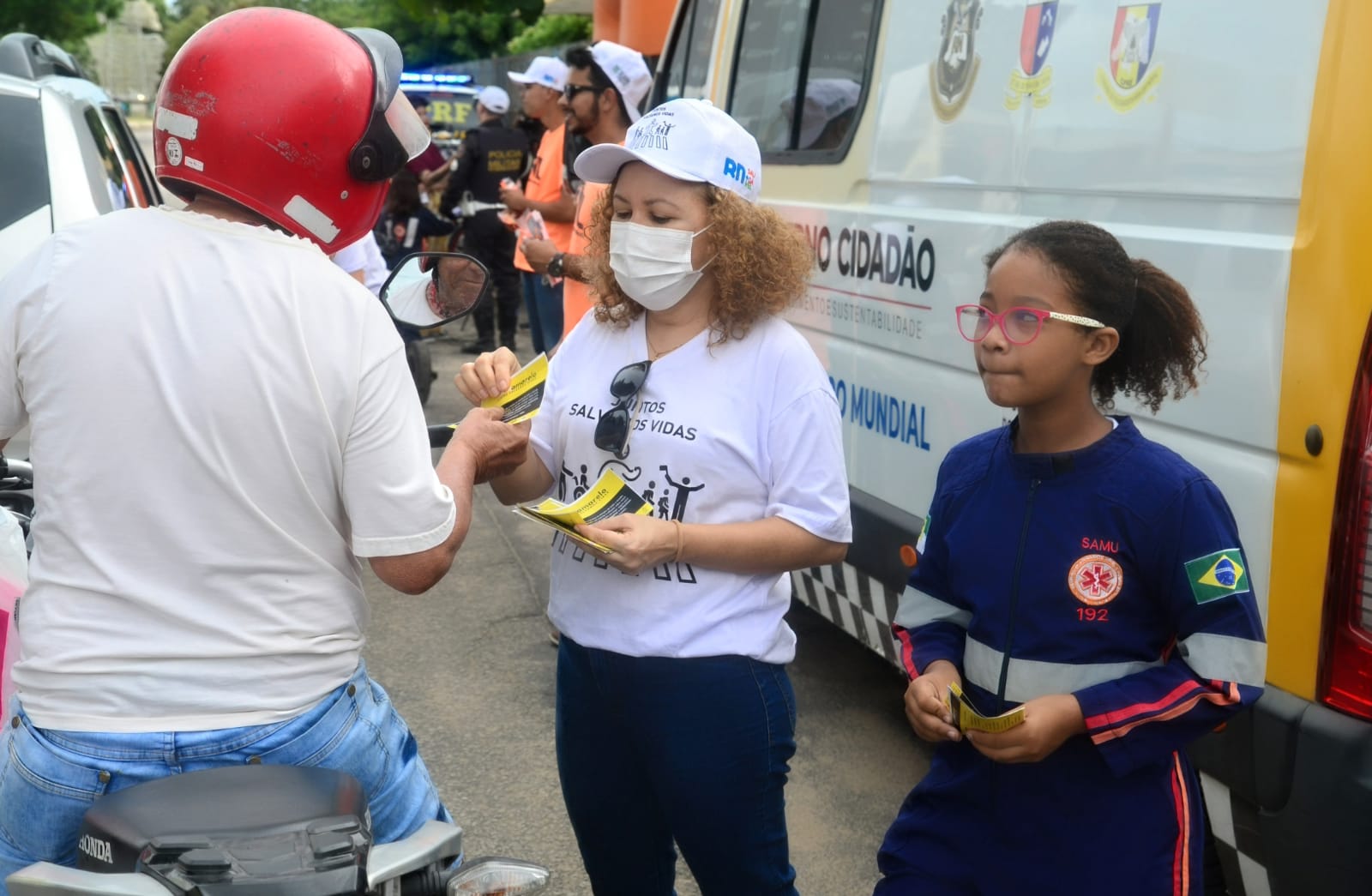 PVT participa de blitz educativa em alusão à campanha "Maio Amarelo"